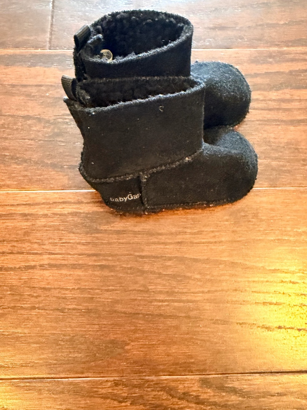 GAP Black Fleece Baby Booties